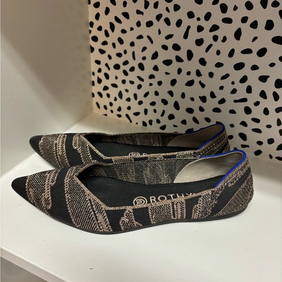 Rothy’s size 8 Golden Shimmer Point Flat Black with Rose Gold Metallic - Picture 3 of 7